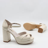 SANDALES EN CUIR À TALONS HAUTES ET BRIDES À CHEVILLE