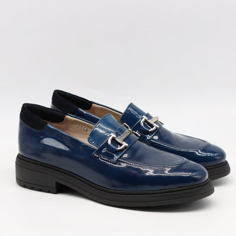 CHAUSSURES EN CUIR VERNIS