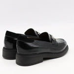 CHAUSSURES EN CUIR VERNIS