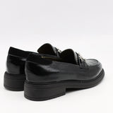 CHAUSSURES EN CUIR VERNIS