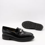 CHAUSSURES EN CUIR VERNIS