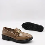 MOCASSINS EN CUIR ET MORS DORÉ