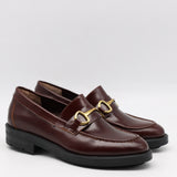 MOCASSINS EN CUIR ET MORS DORÉ