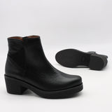 BOTTINES EN CUIR À TALONS CARRÉE