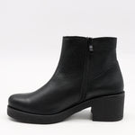 BOTTINES EN CUIR À TALONS CARRÉE