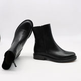 BOTTINES EN CUIR À TALONS CARRÉE