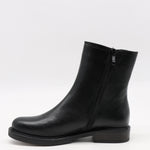 BOTTINES EN CUIR À TALONS CARRÉE