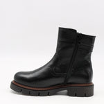 BOTTINES EN CUIR ET SEMELLE CRANTÉE