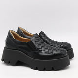 CHAUSSURES EN CUIR À SEMELLE CRANTÉE