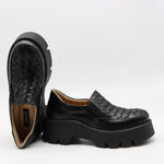 CHAUSSURES EN CUIR À SEMELLE CRANTÉE