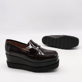 MOCASSINS COMPENSÉES EN CUIR VERNIS