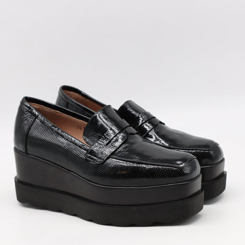 MOCASSINS COMPENSÉES EN CUIR VERNIS