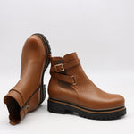 BOTTINES EN CUIR À SEMELLES CRANTÉE