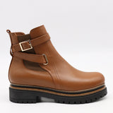 BOTTINES EN CUIR À SEMELLES CRANTÉE