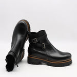 BOTTINES EN CUIR À SEMELLES CRANTÉE