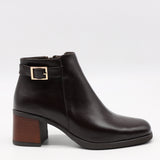 BOTTINES EN CUIR À TALONS CARRÉE