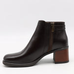 BOTTINES EN CUIR À TALONS CARRÉE