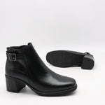 BOTTINES EN CUIR À TALONS CARRÉE