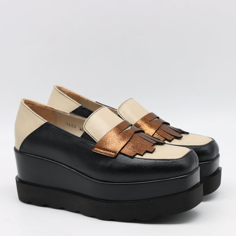 MOCASSINS COMPENSÉES À BOUT CARRÉE EN CUIR