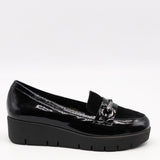 CHAUSSURES COMPENSÉES EN CUIR VERNIS