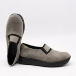 BASKETS EN DAIM CUIR