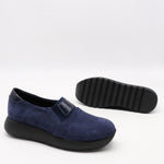 BASKETS EN DAIM CUIR
