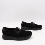 BASKETS EN DAIM CUIR