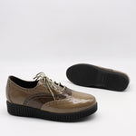 CHAUSSURES À LACETS EN CUIR VERNIS FROISSÉE