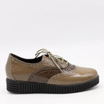CHAUSSURES À LACETS EN CUIR VERNIS FROISSÉE