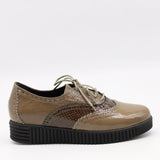 CHAUSSURES À LACETS EN CUIR VERNIS FROISSÉE