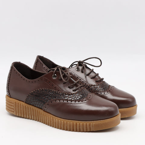 CHAUSSURES À LACETS EN CUIR VERNIS FROISSÉE