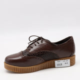 CHAUSSURES À LACETS EN CUIR VERNIS FROISSÉE