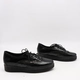 CHAUSSURES À LACETS EN CUIR VERNIS FROISSÉE
