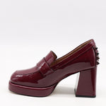 ESCARPINS À TALONS ET BOUT  EN CUIR VERNIS