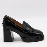 ESCARPINS À TALONS ET BOUT  EN CUIR VERNIS
