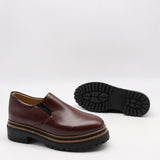 CHAUSSURES EN CUIR À SEMELLE CRANTÉE