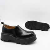 CHAUSSURES EN CUIR À SEMELLE CRANTÉE