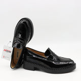 CHAUSSURES EN CUIR VERNIS