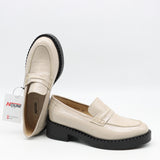 CHAUSSURES EN CUIR VERNIS