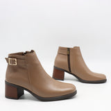 BOTTINES EN CUIR À TALONS CARRÉE