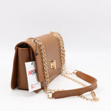 SAC À MAIN EN CUIR ET CHAÎNE DORÉ