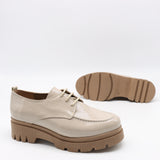 CHAUSSURES EN CUIR VERNIS ET SEMELLE CRANTÉE