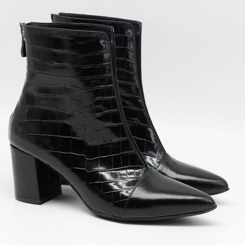 BOTTINES À TALONS ET BOUT POINTU EN CUIR