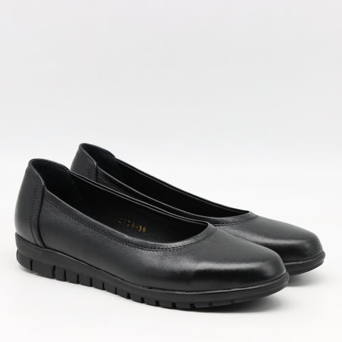 BALLERINES EN CUIR À SEMELLE CRANTÉE