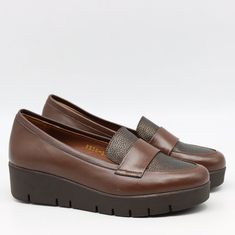 MOCASSINS COMPENSÉES EN CUIR À SEMELLE CRANTÉE