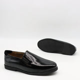 CHAUSSURES PLATES EN CUIR VERNIS FROISSÉE