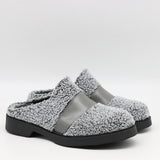 SABOT EN CUIR & MOUMOUTE