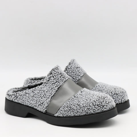 SABOT EN CUIR & MOUMOUTE