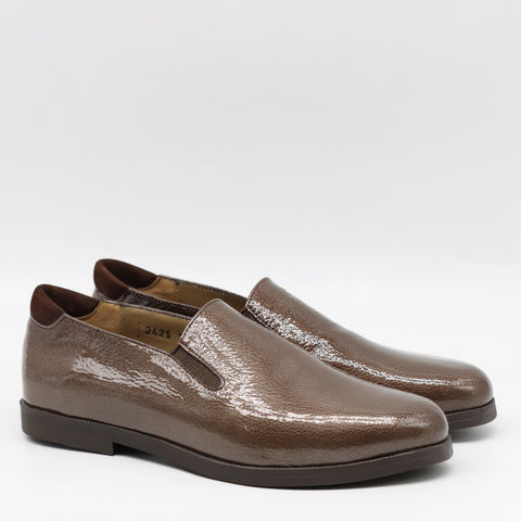 CHAUSSURES PLATES EN CUIR VERNIS FROISSÉE