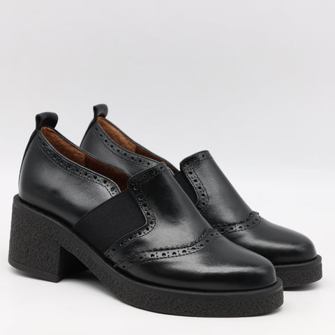 CHAUSSURES EN CUIR À TALONS CARRÉE